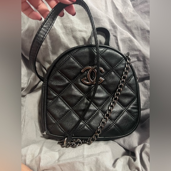 Chanel corssbody bag - Picture 5 of 6